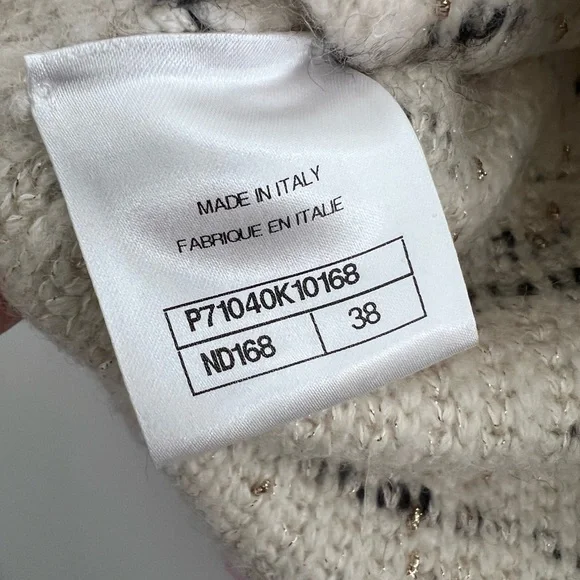 Authentic CHANEL Skirt - Picture 2 of 7